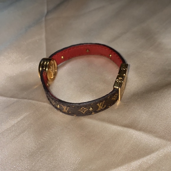 Louis Vuitton LV CIRCLE REVERSIBLE BRACELET - Picture 6 of 16